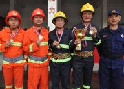 江南体育网页版-包含友好的竞赛：冠军奖杯属于谁？的词条