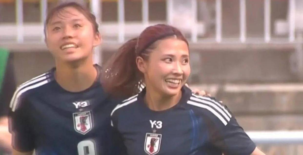 东亚杯-补时阶段险失球中国女足雨战0-0日本队无缘冠军