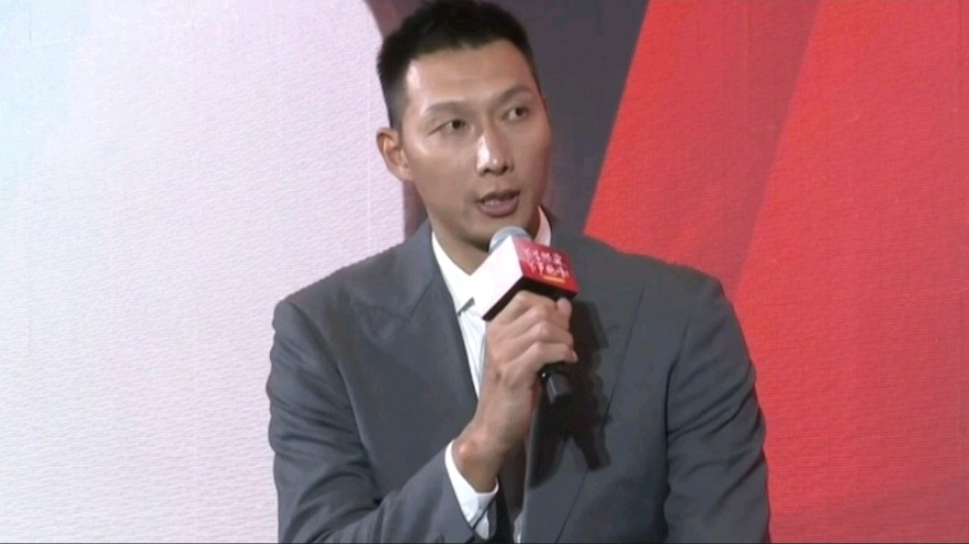 杨毅谈易建联专访节目:不要赋予太深意义网友审判什么？