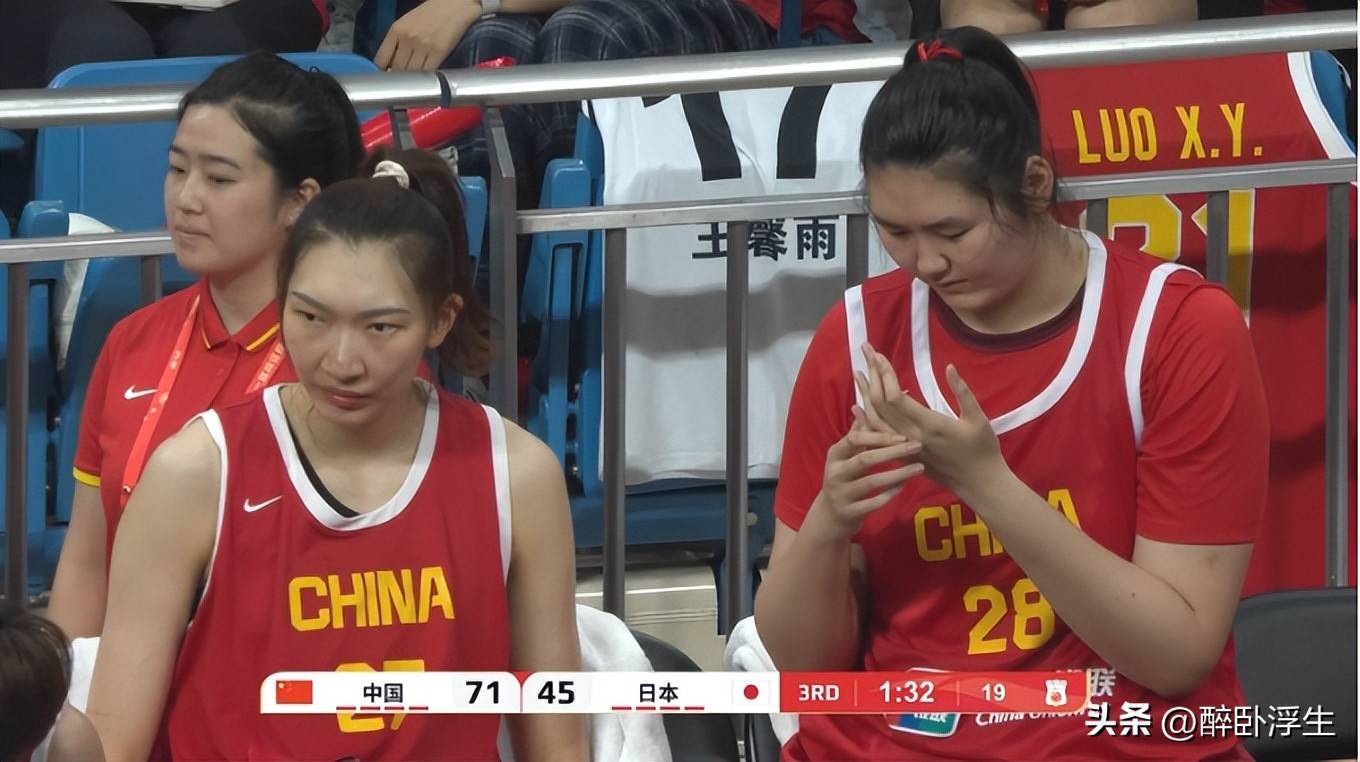 包含完成双杀！中国女篮分别在亚洲杯小组赛和淘汰赛双杀韩国队的词条