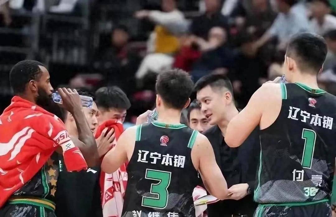 辽宁主场告捷，篮球狂热不减